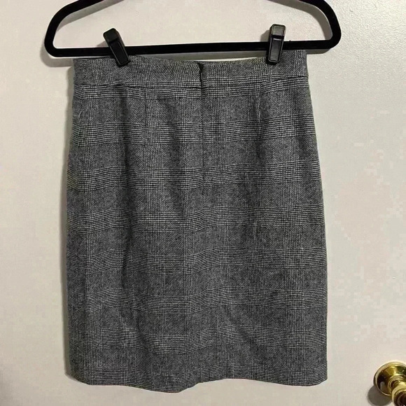 Brooks Brothers Skirt - Size 4 - Picture 2 of 6
